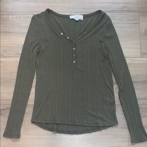 Hippie Rose Green Long Sleeve Henley with Ribbed Texture Size S